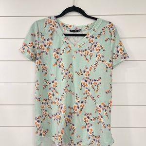 Women’s size small top